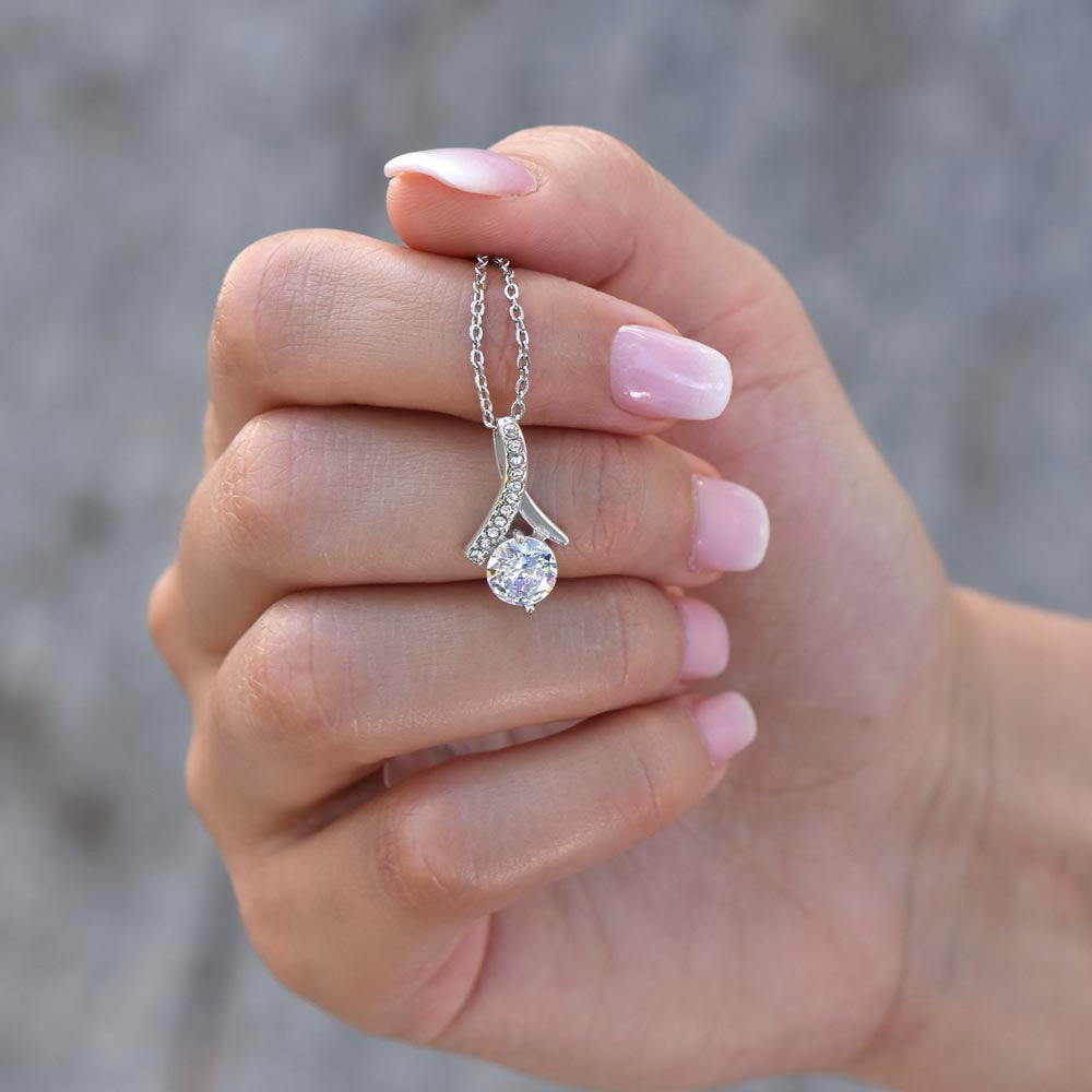Senior Alluring Beauty Necklace