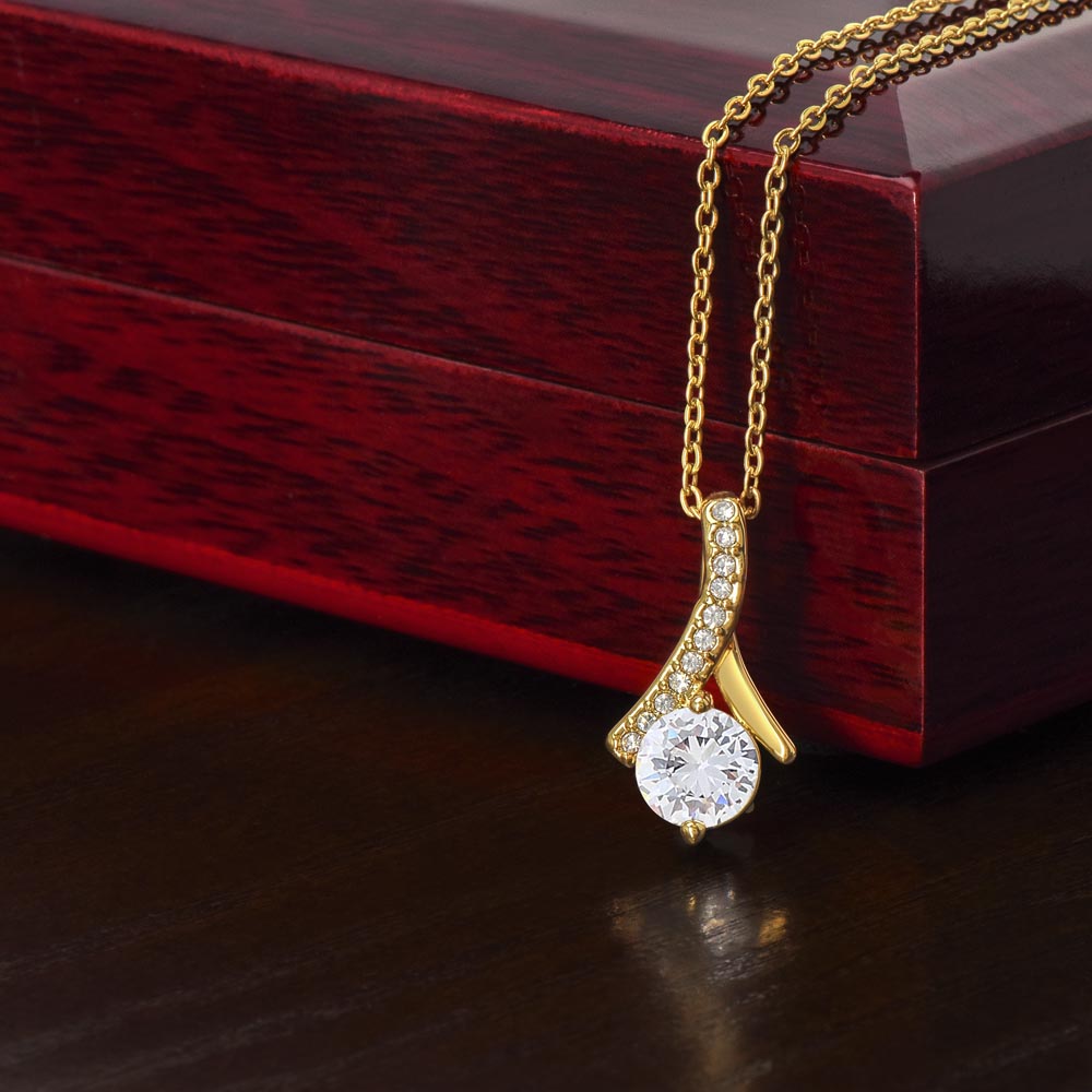 Senior Alluring Beauty Necklace
