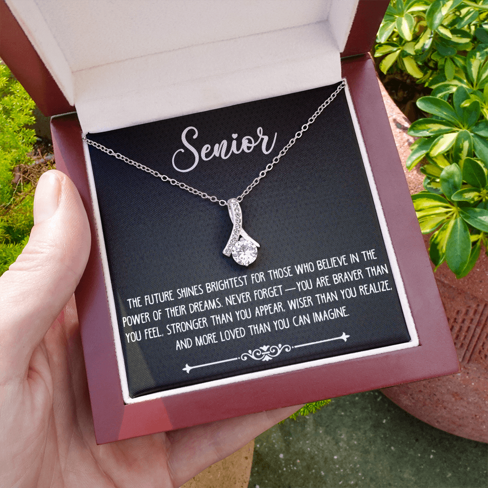 Senior Alluring Beauty Necklace